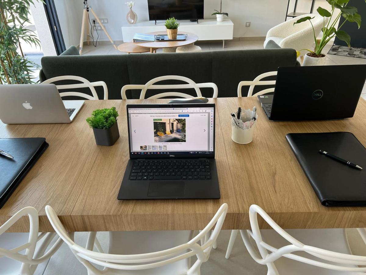 Villa Gaia - 2 Suites Lits King Size Et Salles De Bain Privatives - Parking Prive - 10 Minutes Eurexpo - Aeroport - Groupama Stadium Genas Bagian luar foto